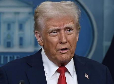 Trump, Venezuela'nın ABD'ye 30 ila 50 milyon varil petrol vereceğini duyurdu