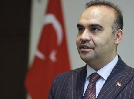 Bakan Kacır, Malezya Yatırım, Ticaret ve Sanayi Bakanı Johari Abdul Ghani ile görüştü