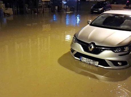 Edirne ve Kırklareli'de sağanak nedeniyle su baskınları yaşandı