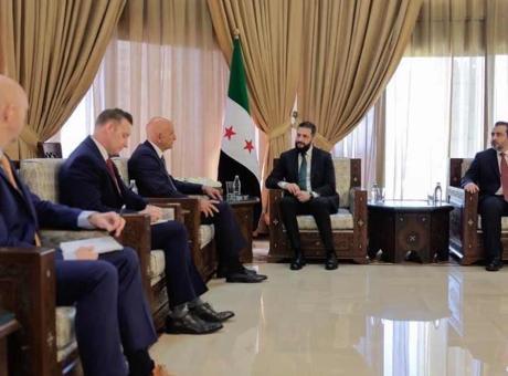 ABD'li Büyükelçi Barrack ve Suriye Cumhurbaşkanı Şara görüştü! 'Diyalog şart'