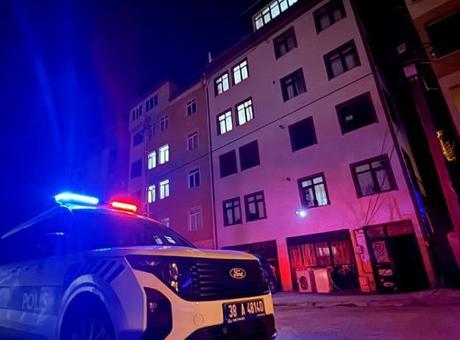 Kan donduran olay! Tartıştığı erkek arkadaşını banyoda öldürdü