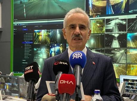 Yurtta kar esareti! Bakan Uraloğlu açıkladı: Bazı yollar trafiğe kapatıldı! İşte il il son durum