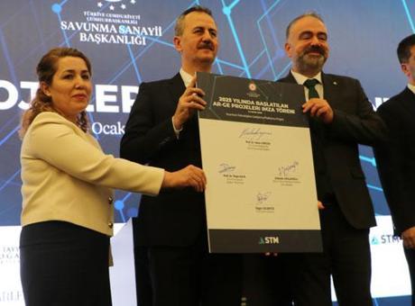 Savunma sanayiinde 14 Ar-Ge projesi için imzalar atıldı