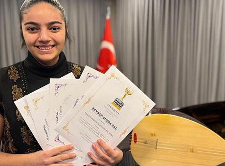 Liseli Zeynep dünyayı salladı! 3 uluslararası yarışmada 9 ödül: 'Günde 7 saat çalıştım'