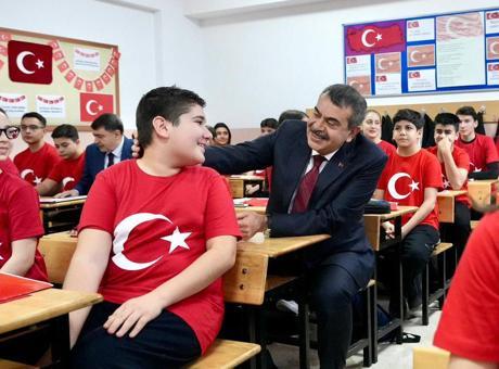 Bakan Tekin: Milli birliğimizi ve beraberliğimizi güçlendirecek güzel etkinlikler yapacağız