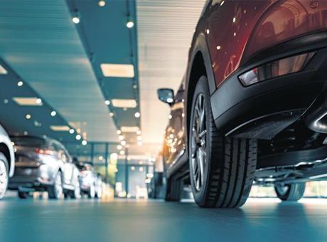 Oto kiralamada yaş sınırı geliyor