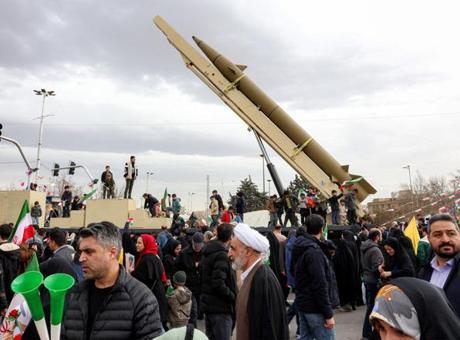 Son dakika...İran'da İslam Devrimi'nin 47'nci yılı kutlandı! Tahranlılar ABD'ye tepkili