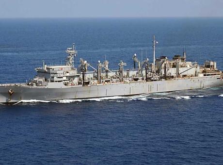 ABD ordusuna ait 2 gemi çarpıştı!