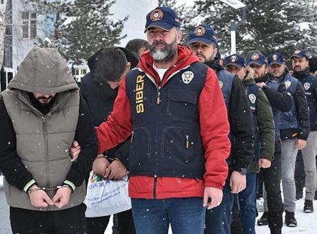 Erzurum merkezli 29 ilde dolandırıcılık operasyonu: 56 zanlı tutuklandı