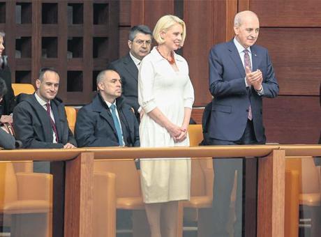 ‘Bu zorlama Anayasa’ya aykırı’