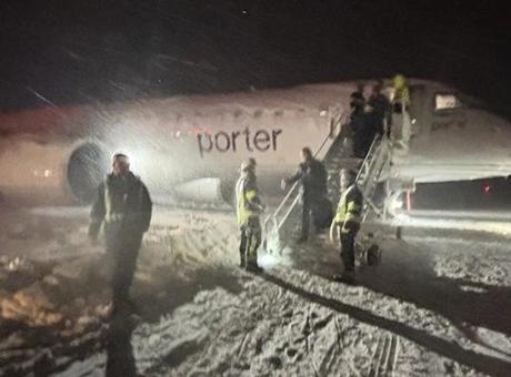 64 kişilik yolcu uçağı kayarak pistten çıktı! 2 buçuk saatlik zamanla yarış