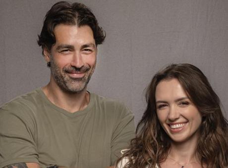 Arka Sokaklar'da aşk nöbeti! Kalpleri ısıtan sevgi dolu çift