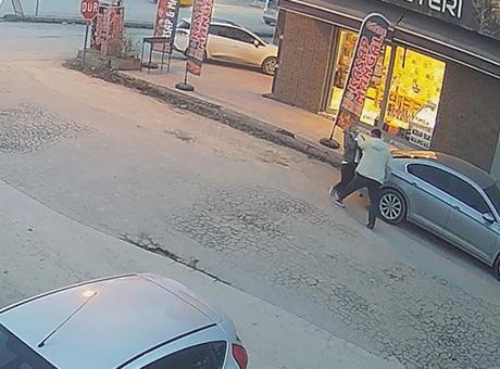 Yer: Malatya! Birlikte yaşadığı kadını sokak ortasında silahla tehdit etti