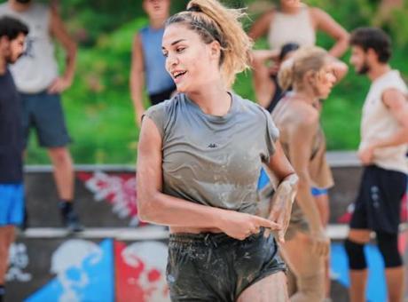 Survivor Almeda Baylan'dan imalı paylaşım! 'Kimse masum aile çocuğunu oynamasın'