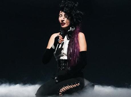 Yoğun talebe üçüncü konser jesti