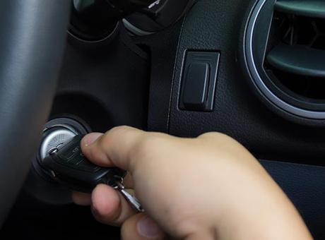 Kontağı hemen kapatan yandı! Aracı sanayiden kurtaran 30 saniye kuralı