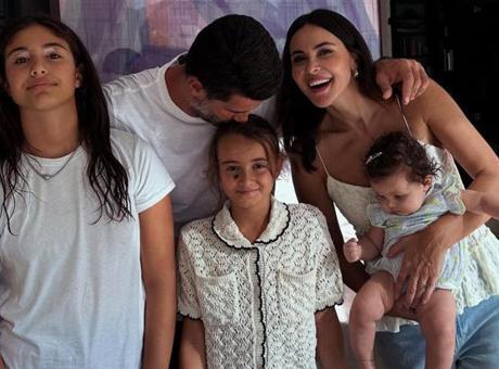 Mutlu aile tablosu! Zeynep Demirel'den yeni kare