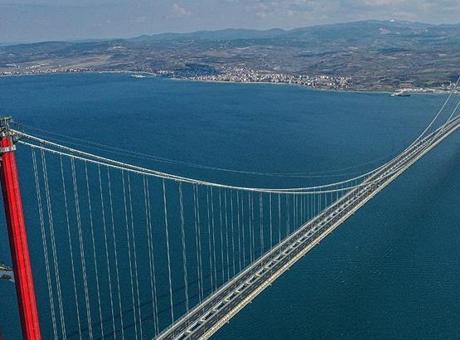Çanakkale Boğazı'nda arızalanan kuru yük gemisi kurtarıldı