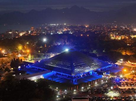 Geleneksel Ramazan Şenlikleri bu yıl Cam Piramit'te düzenlenecek