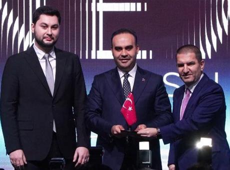 Bakan Kacır: 2030'a dek 10 milyar dolarlık veri merkezi ve yapay zeka yatırımını harekete geçireceğiz