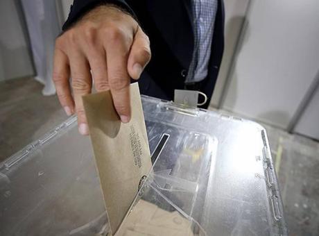 Komşu 4 yılda 8. kez sandık başına! Seçim döngüsü bir türlü kırılamıyor