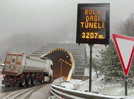 Bolu Dağı beyaza büründü! Sürücüler uyarıldı