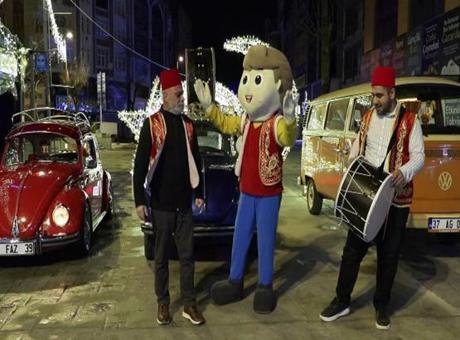 İstanbul'da vosvoslu sahur geleneği sürüyor