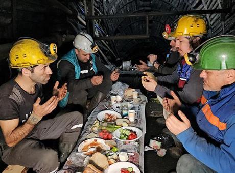 Yerin 120 metre altında ilk sahur: Oraya girdiğinizde her şey ile bağınızı kesiyorsunuz