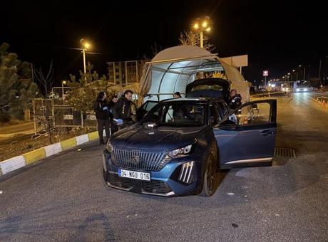 Cep telefonu ilanına 'altın' tuzağı! 4 ilde 15 kişi aynı yöntemle dolandırıldı