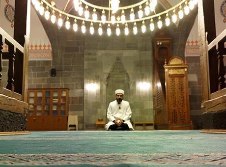 Teravih namazlarından sonra Erzurum’da okunan dua: 'İşfe’lena duası