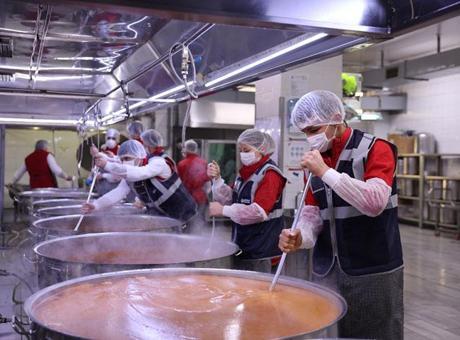Bağcılar Belediyesi’nden ramazan seferberliği! 5 bin aileye sosyal market, 60 bin öğün kapıya teslim