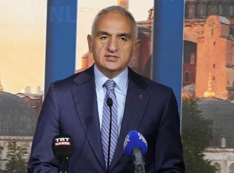 Bakan Ersoy: Vakıflar günde 100 bin vatandaşımıza iftar veriyor