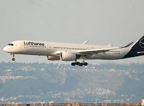 Lufthansa uçağı kabin ekibi yetersizliği nedeniyle Abu Dabi