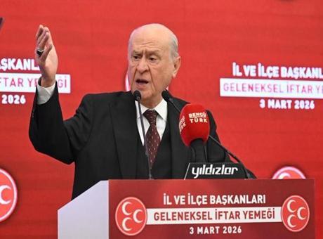 MHP Lideri Bahçeli'den İran mesajı: Savaş durmazsa 3. dünya savaşının taşları döşenecek