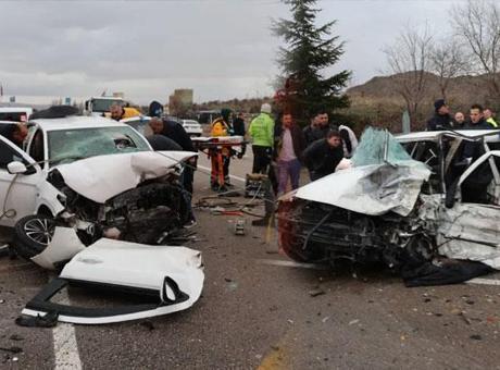 Nevşehir'de feci kaza! Baba-oğul öldü; 7 yaralı