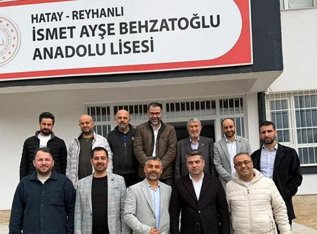 Mezun oldukları okulda 20 yıl sonra buluştular