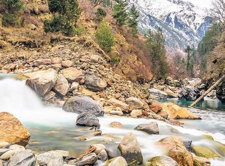 Himalaya alarmı! Buzulları eriyor, 2 milyar kişi tehdit altında