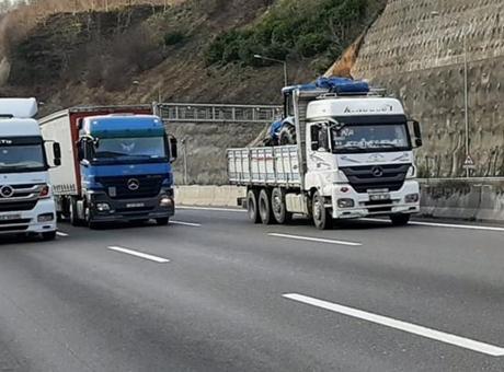 Tekirdağ’dan İstanbul yönüne ağır tonajlı araçların geçişine izin verilmiyor