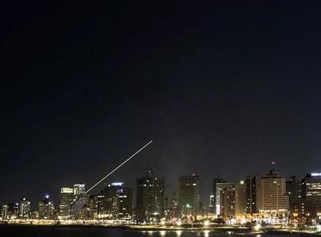 İsrail'de füze alarmı! İran ve Hizbullah'tan eş zamanlı misilleme