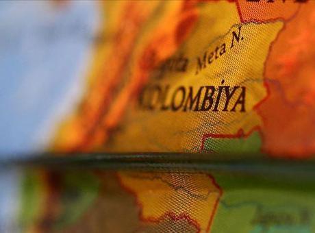 Kolombiya ordusuna ait askeri nakliye uçağı kaza kırıma uğradı