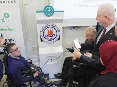 Vali Gül 'Engelsiz Şarj' akıllı telefon uygulamasının tanıtımına katıldı