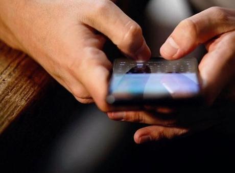 Türkiye'nin sosyal medya karnesi! Bakan Uraloğlu: Haftada 2 günümüz internette geçiyor