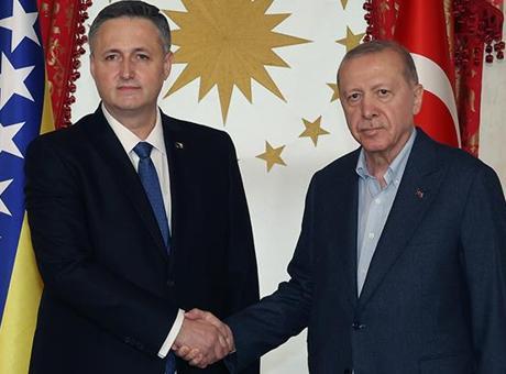 Erdoğan, Becirovic ile görüştü: Bosna Hersek'in huzurunun bozulmasına müsaade edilmemeli