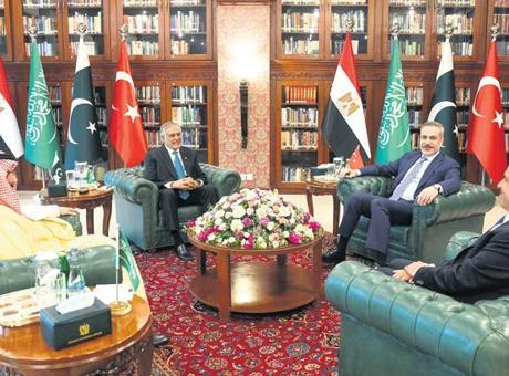 Dörtlü toplantıda gerilim konuşuldu