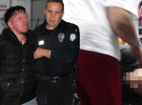 Annesinin sevgilisini bıçakladı! Detaylar ortaya çıktı