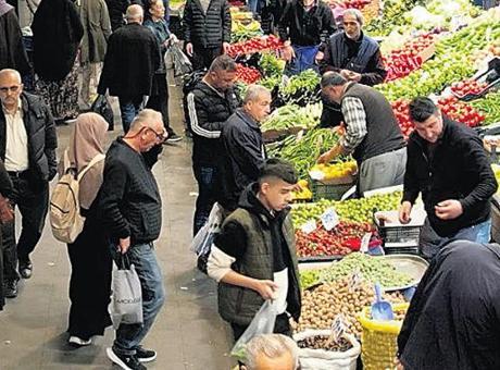 Tüketici güveni martta geriledi