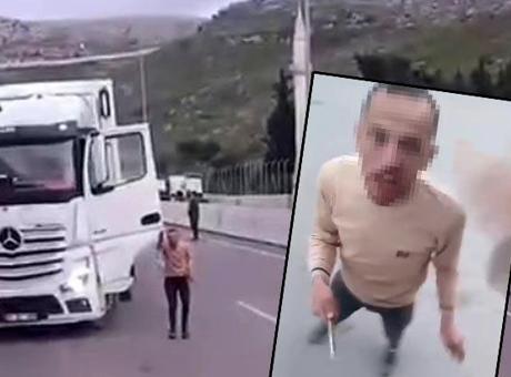 Sınır kapısında yol kavgası kamerada! 'Aynama vurdun' diyen TIR şoförü demir sopayla saldırdı