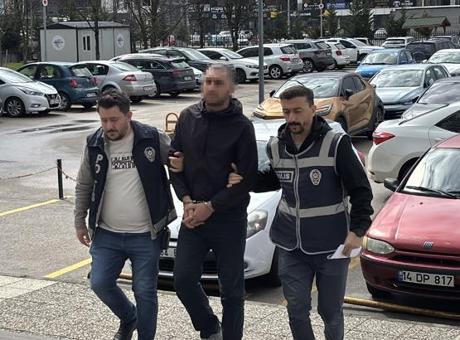 Çaldığı kamyonla eski sevgilisinin evine gidip laptop çaldı