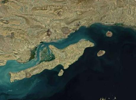 Hürmüz Boğazı yakınlarındaki Keşm Adası hedef alındı iddiası!