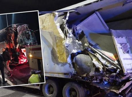 Kuzey Marmara Otoyolu'nda feci kaza! Yolcu otobüsü ile tır çarpıştı: 10 yaralı